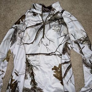 Real tree 3/4 zip top